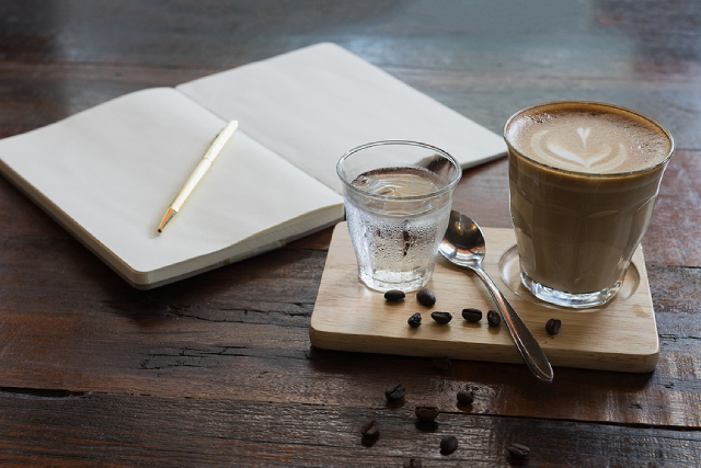 Coffee Break vs. Water Break: Which Boosts Productivity More?